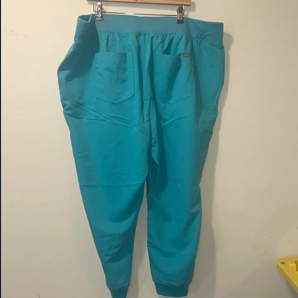 Womens New Figs High Waisted Zamora Yoga Jogger Scrub Pant Surgical Green 6XLR - Image 3