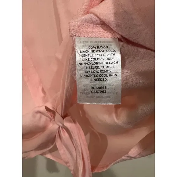 Melrose and Market Pink Tie Front Top Short Sleeve Blouse Womens Size M - Image 3