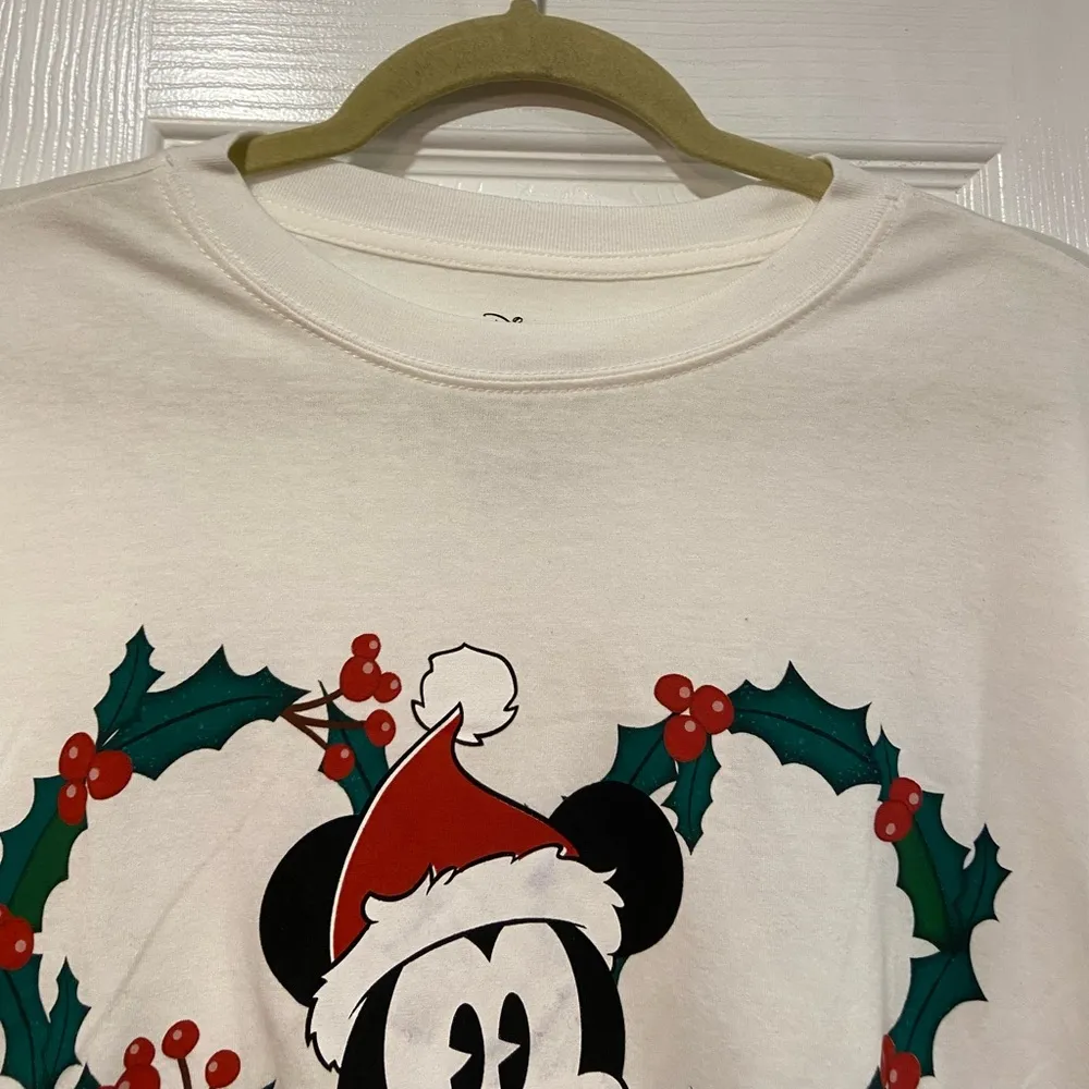 NWOT Disney Size S Mickey Mouse Christmas Holly Holiday Wreath Graphic Tee Shirt - Image 3