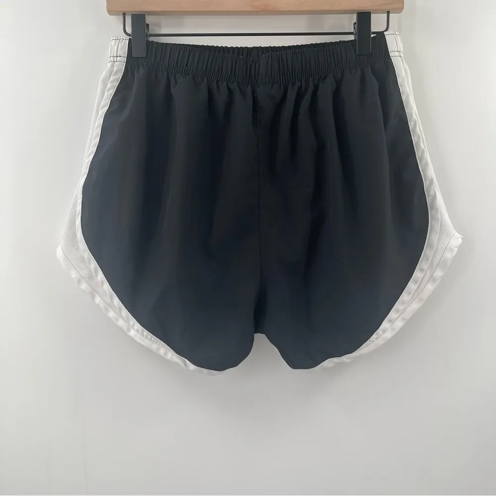 NIKE Shorts Medium Tempo Iowa Hawkeyes Athletic Dri-Fit Running Collegiate Gym - Image 3