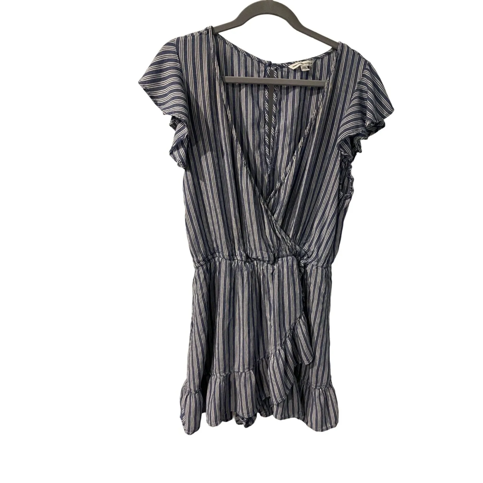 American‎ Eagle blue and white ruffle sleeve romper L Size L - Image 2