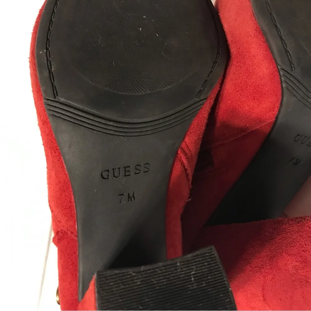 GUESS red suede ankle boots block heel zip up size 7 M - Image 10
