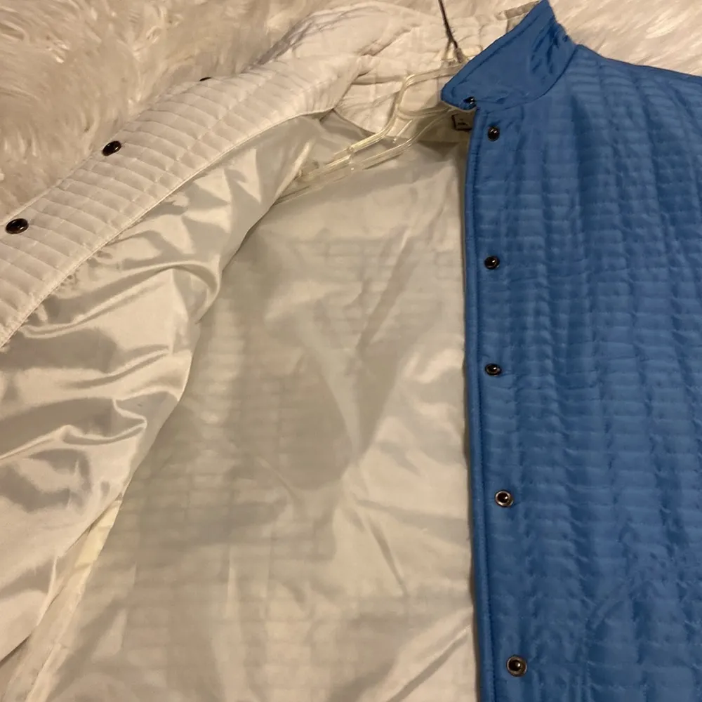 The TOG Shop Quilted Jacket color blue excellent condition size M Size M - Image 14