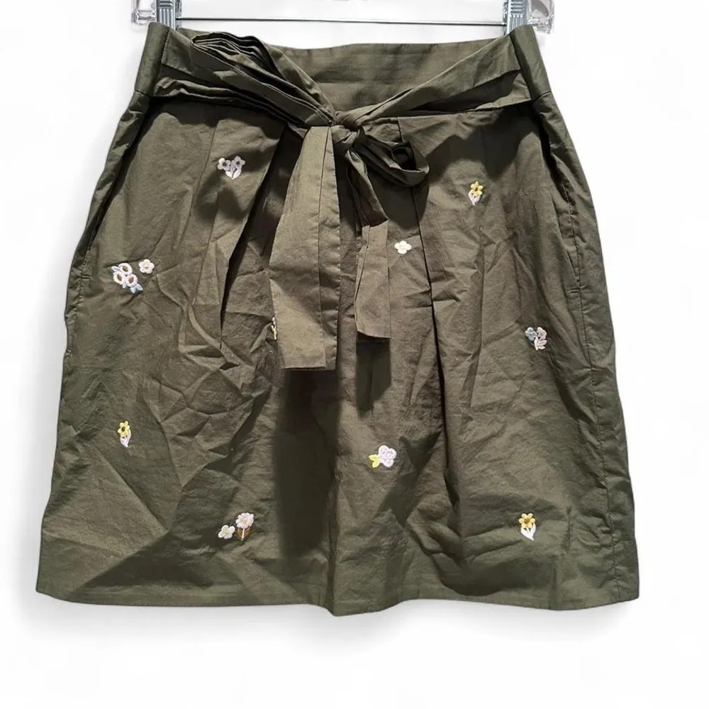 J.Crew Green‎ Floral Paperbag Belted Mini Skirt Sz 8 - Image 2