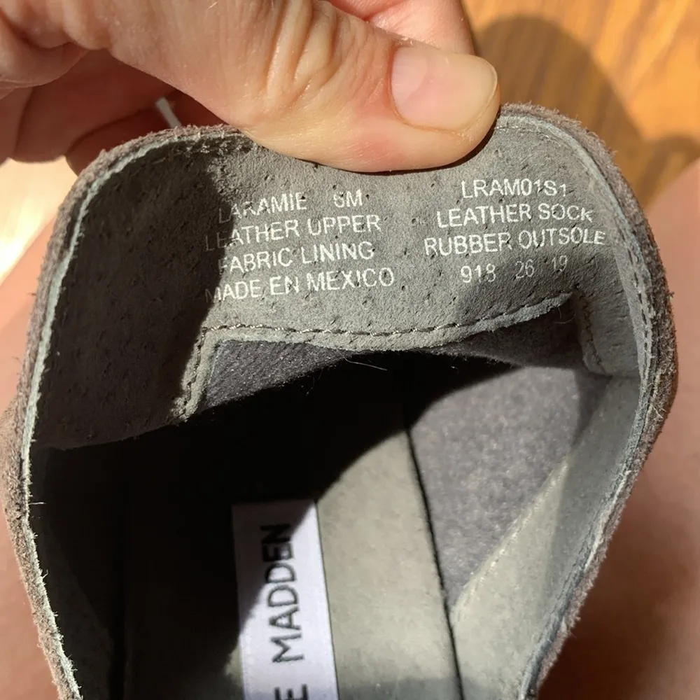 Steve Madden Size 6 Laramie Boots Booties Women Shoes Ankle Suede Fall Style - Image 4