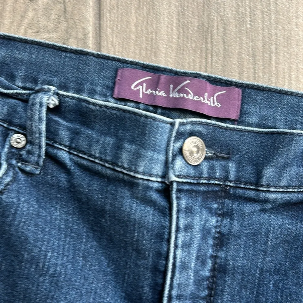 Gloria Vanderbilt Amanda jeans - Image 3