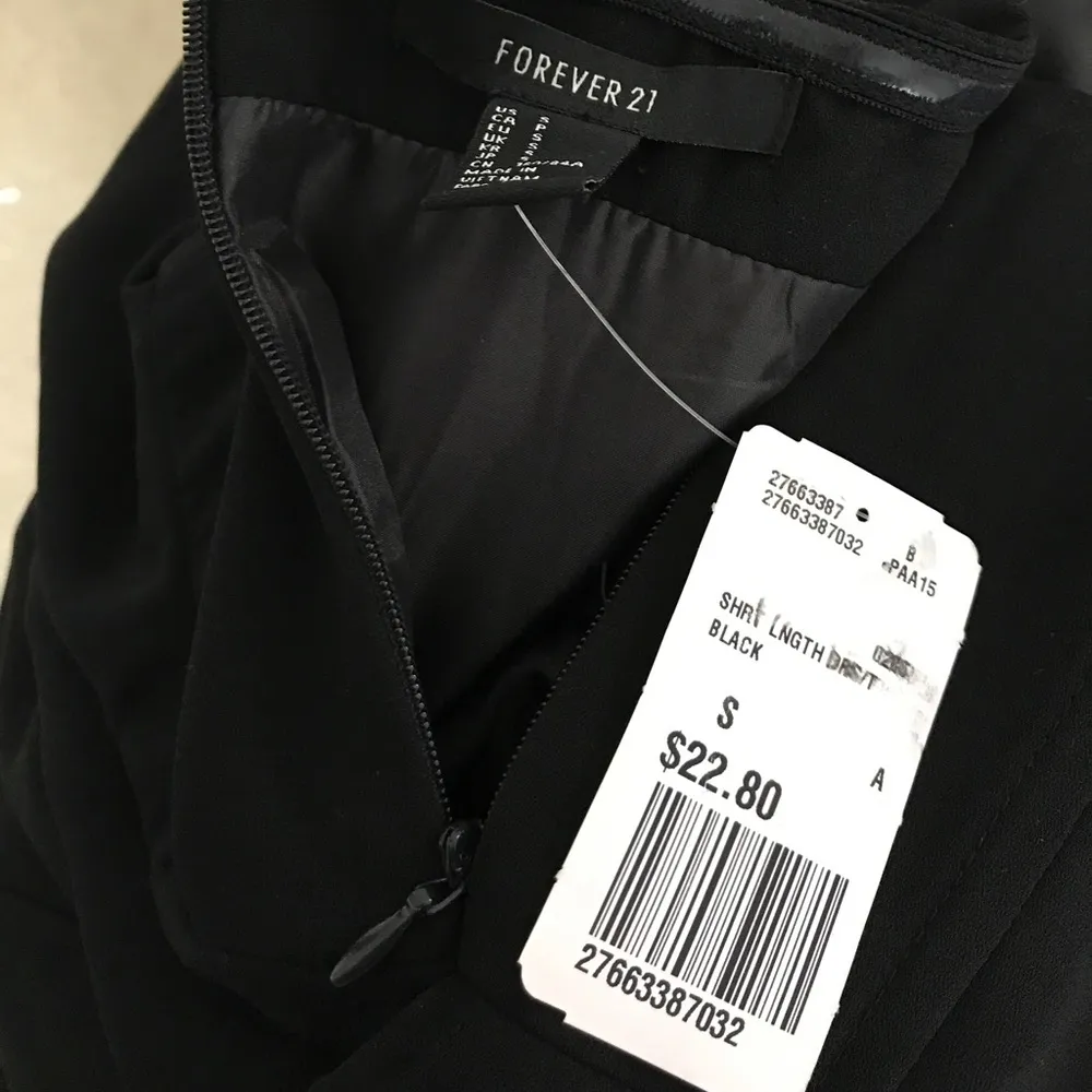 Black ruffled strapless  mini dress - Image 6