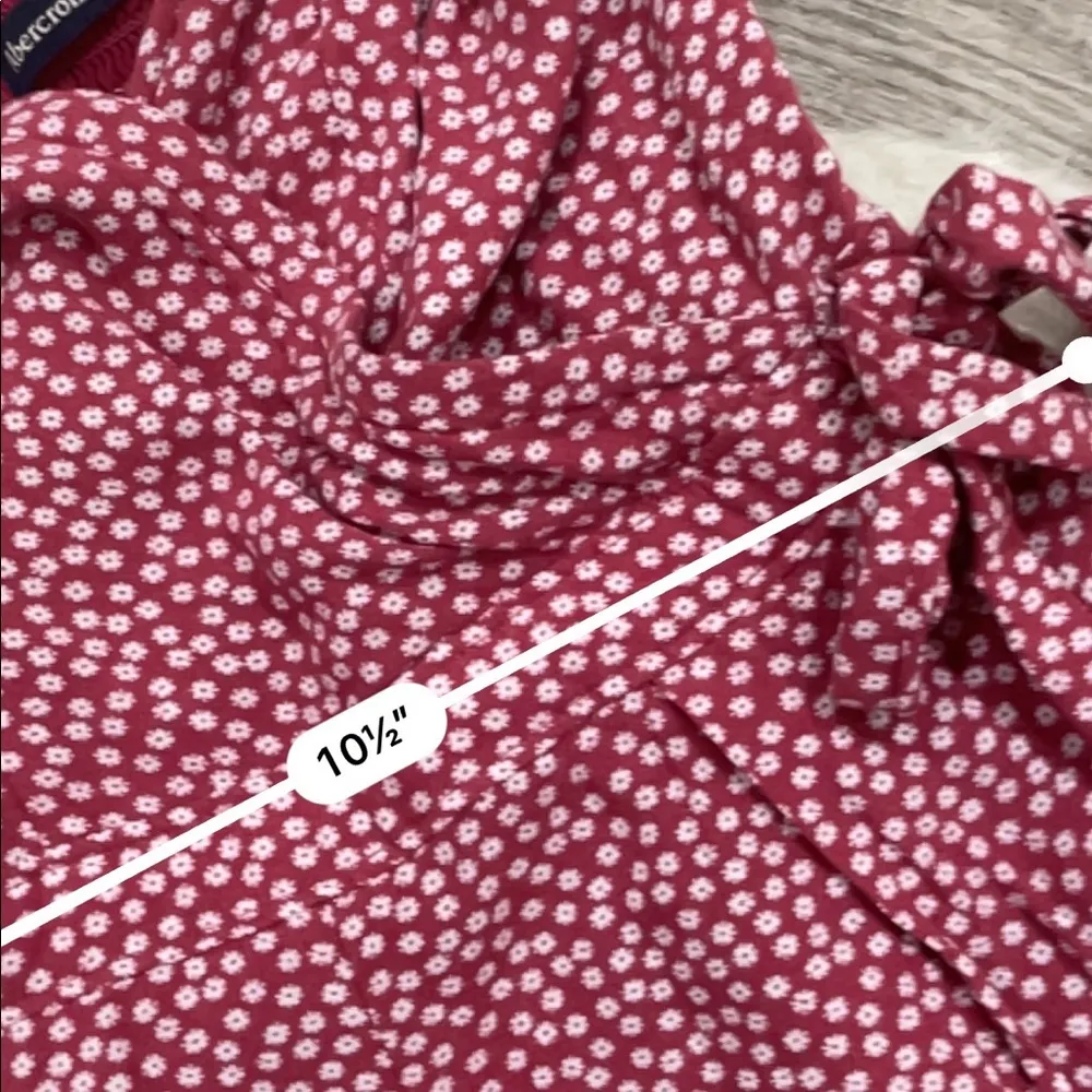 Abercrombie & Fitch red floral wrap romper - Image 4