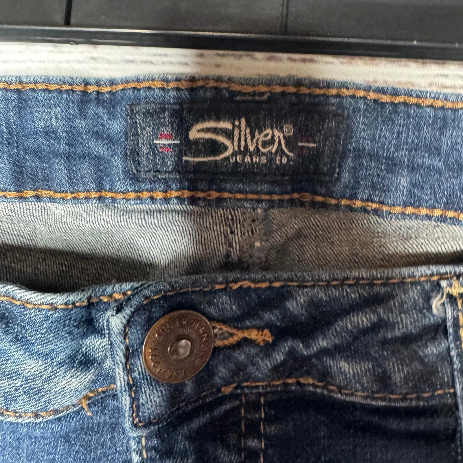 Silver Jeans Izzy Bootcut Jogger Tie Ankle Jeans 33/33 - Image 3