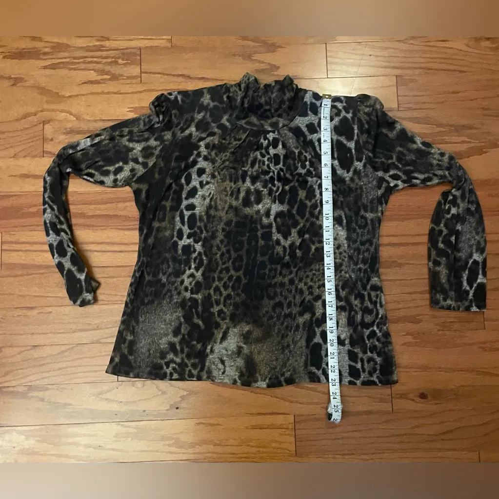 Kim Rogers- Animal Print Long Sleeve Blouse Size M - Image 5