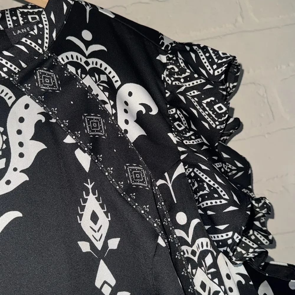 Lane Bryant dress black & White Hadley Floral flutter cap sleeve 26 like new - Image 3