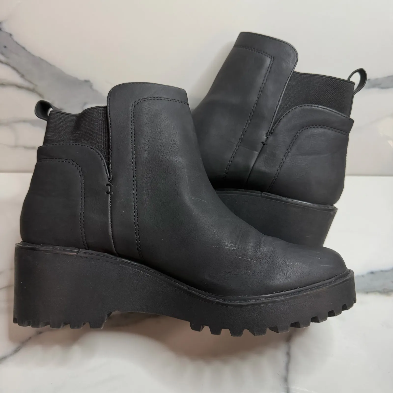 DV Dolce Vita Black Wedge Heel Lug Sole Rielle Chelsea Boots Sz 10 Closet Staple - Image 6