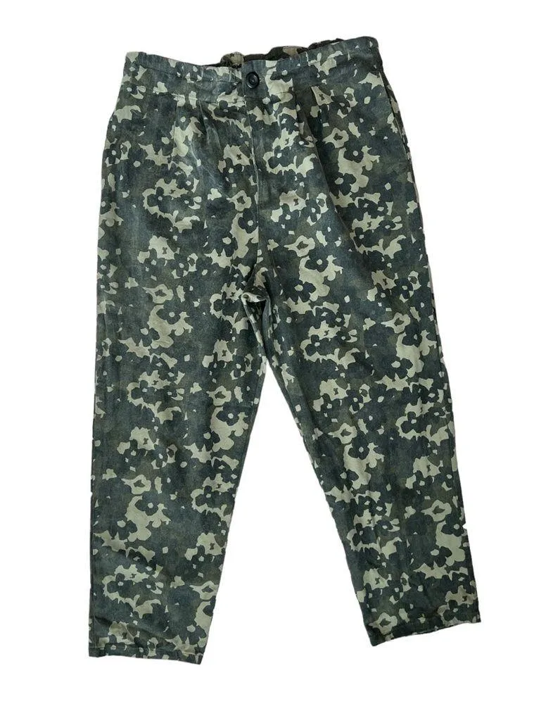 Anthropologie Amadi Floral Camouflage Preppy Punk Pants | Olive Green | Medium - Image 4