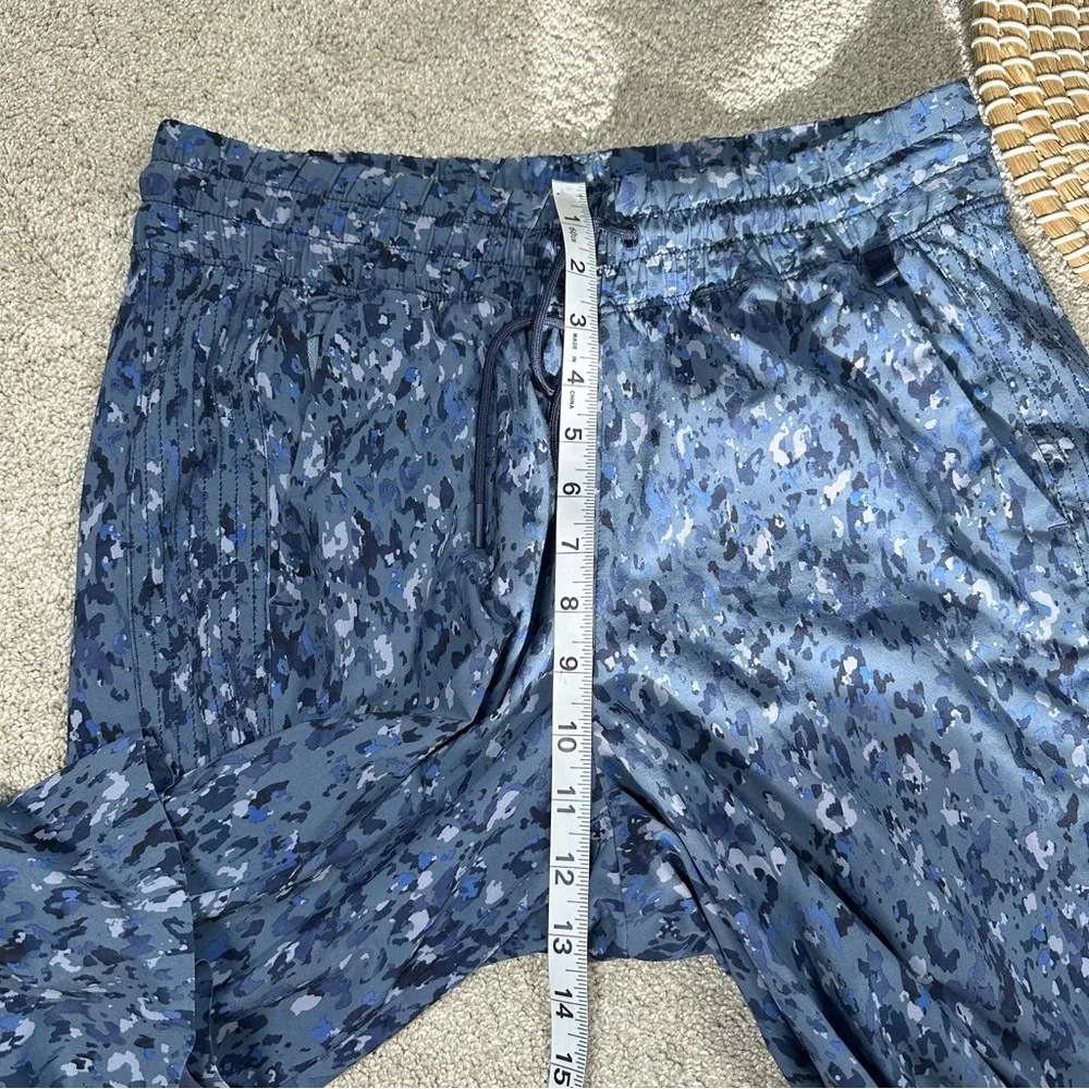 Athleta Avenue Printed Wide Leg Crop Pants Pull On Travel Outdoor Allure Navy 8 - Image 11