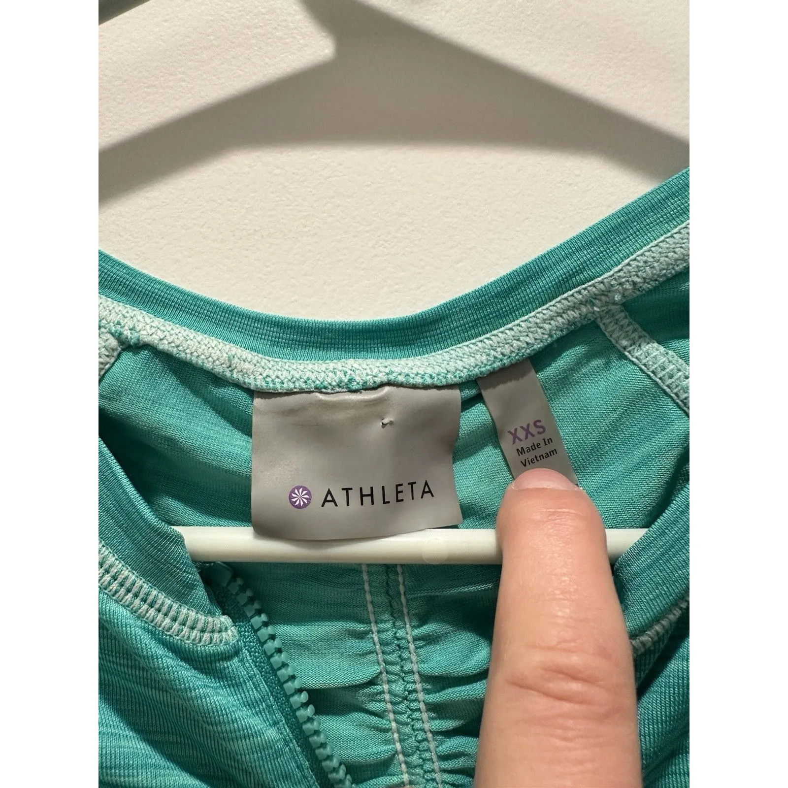 Athleta Green Running Short Sleeve Shirt 1/4 Zip Back Zipper Pocket XXS - Image 2