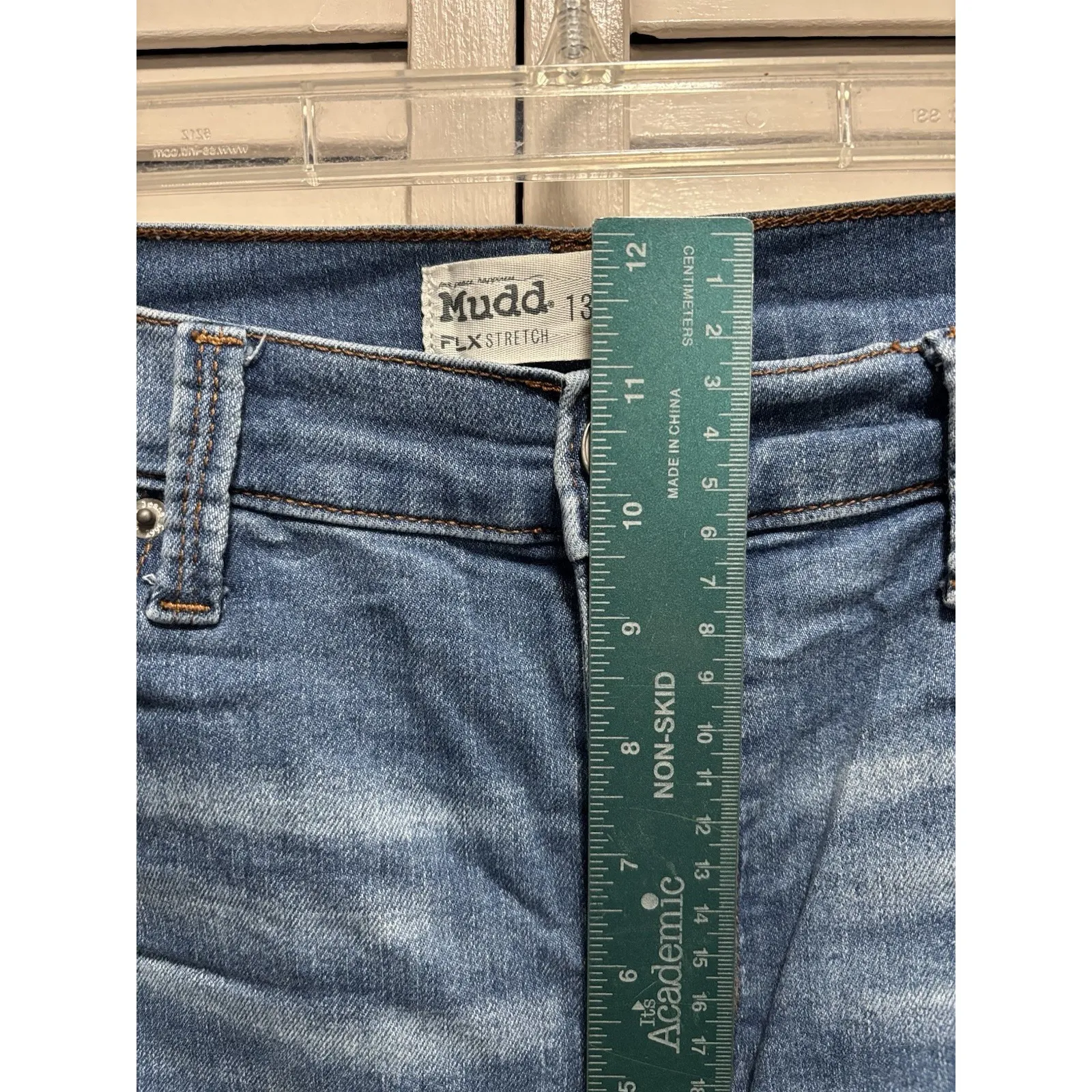 Mudd FLX Stretch Skinny Denim Jegging Med Wash Distressed Logo Size 13 High Rise - Image 2