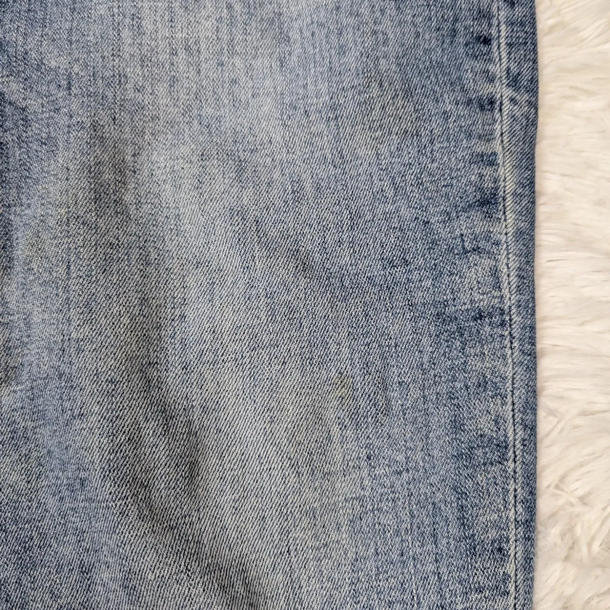 Y2K Seven7 Lightly Distressed Lightwash Cuffed Capri Style Jeans Size 8 - Image 13