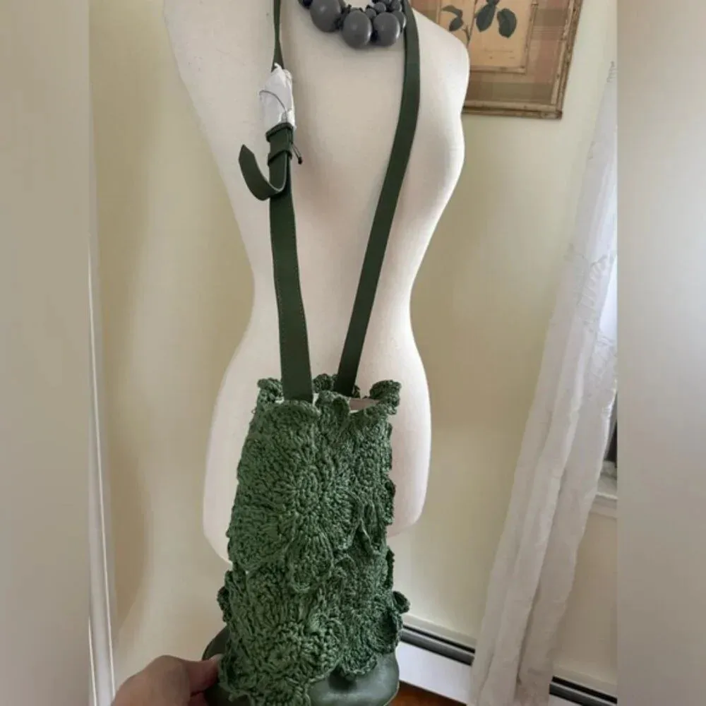 Free People Best In Show Bucket Bag in Hunter Green NWOT $108 - Image 3