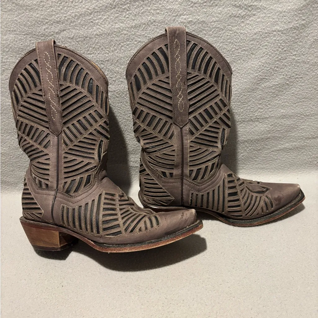 Herencia Women’s Western Inlay Pull on Cowgirl Boots Size 7 snip toe Gray - Image 4
