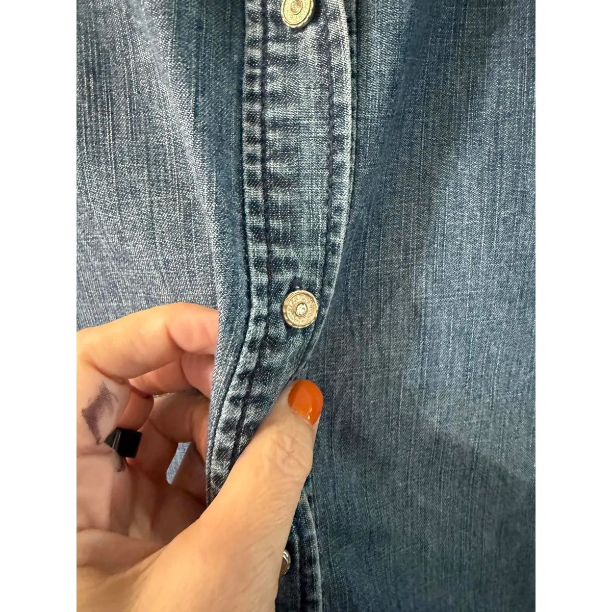 Chicos Women's Denim Shirt Button-Up Long Sleeve Denim Shirt 12 - Image 3