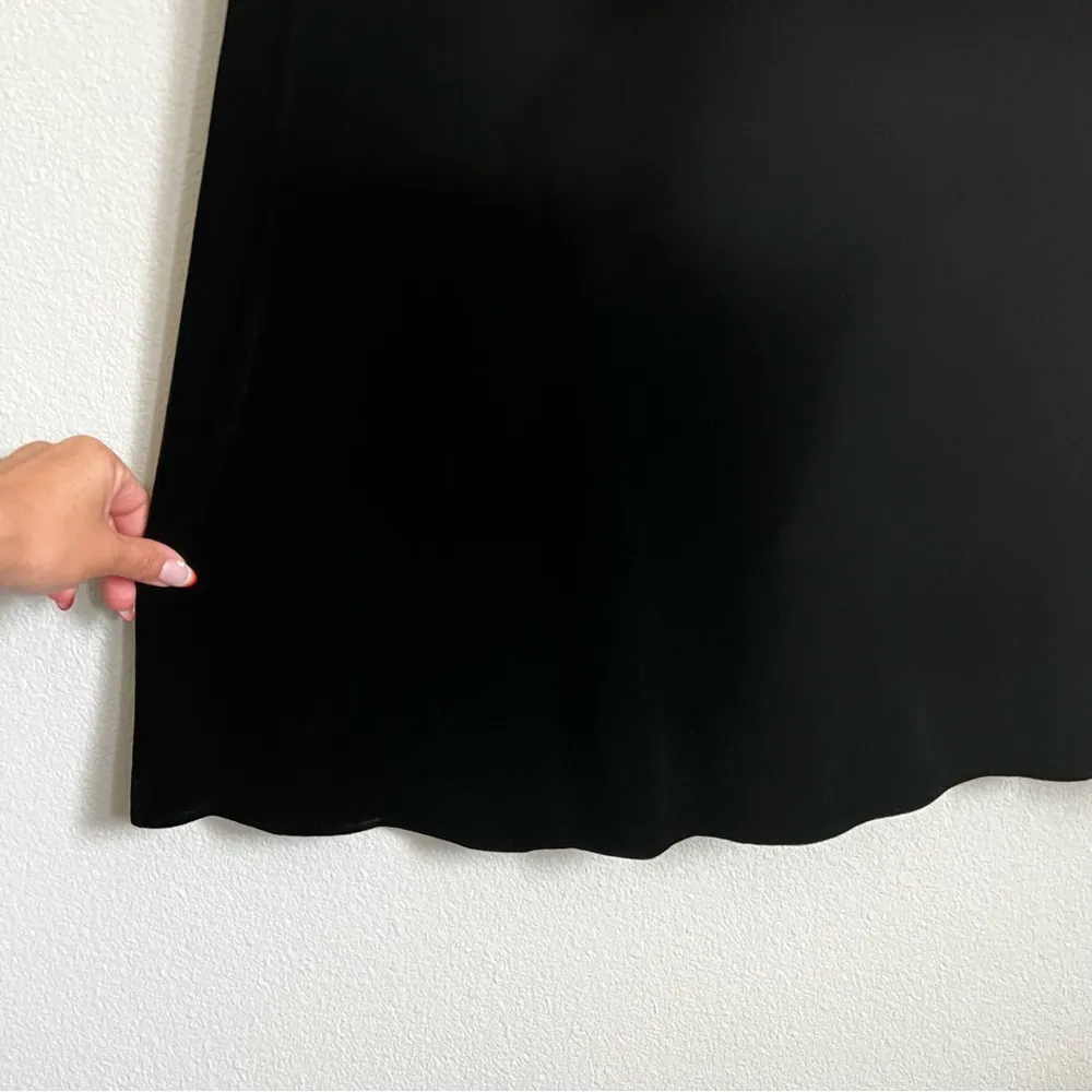 Black Velvet 3/4 Shift Dress. Size PS - Image 5