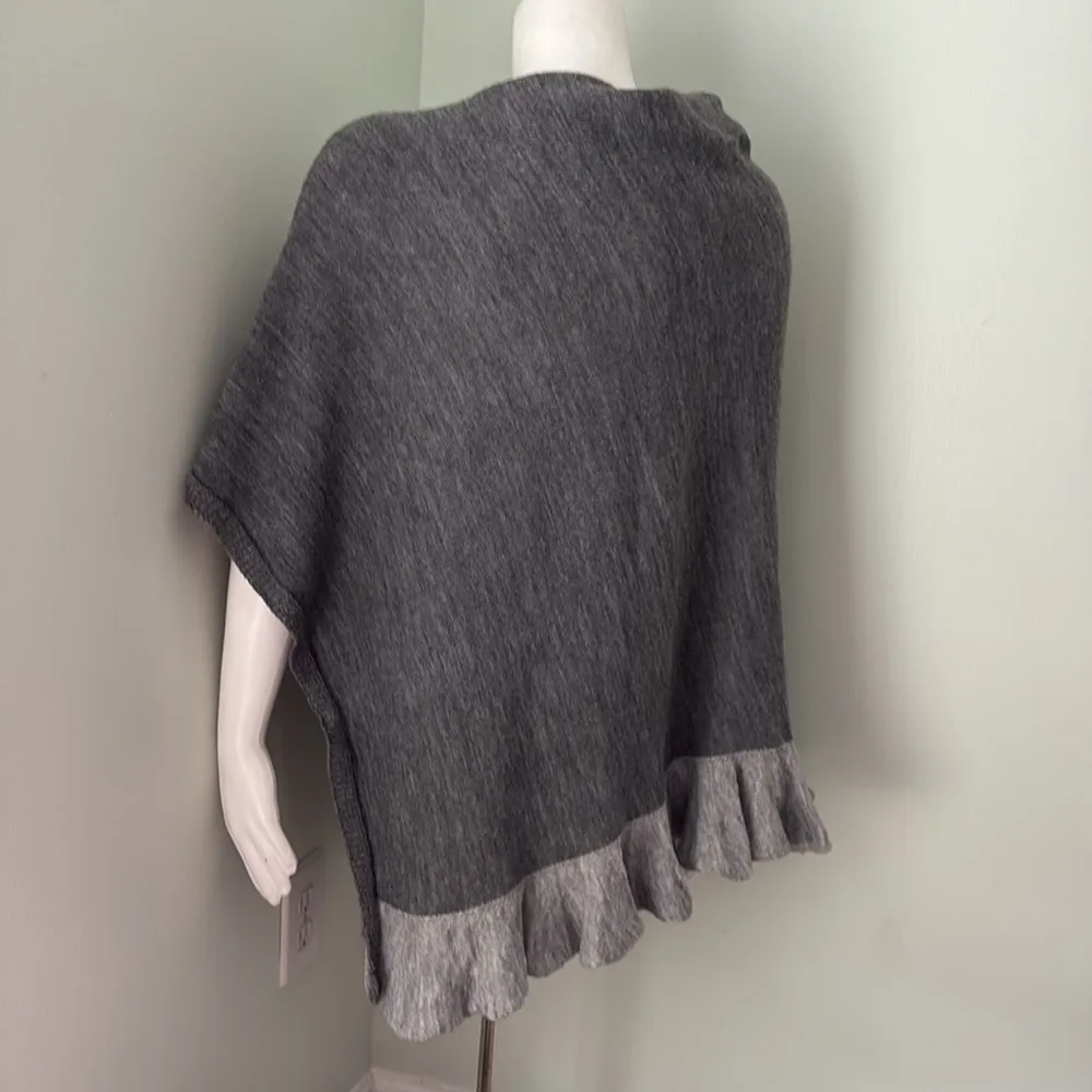 Nardi & Tagliaferri Wool Alpaca Ruffle Poncho Gray Size undefined - Image 2