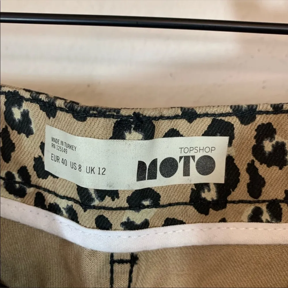 Topshop Half Zip Leopard Print Denim Skirt - Image 4