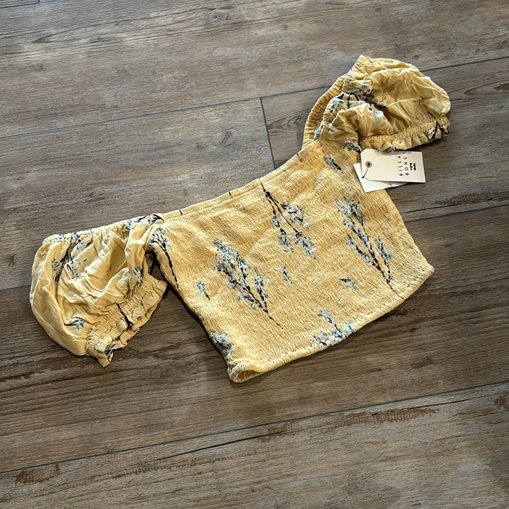 NWT Billabong Yellow Floral Smocked Crop Top Off Shoulder Size Large - Image 4
