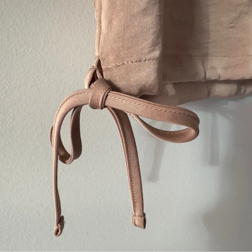 House of Harlow 1960 Revve Tan Women's Button-Up Crop Top Satin Collared Solid S - Image 14