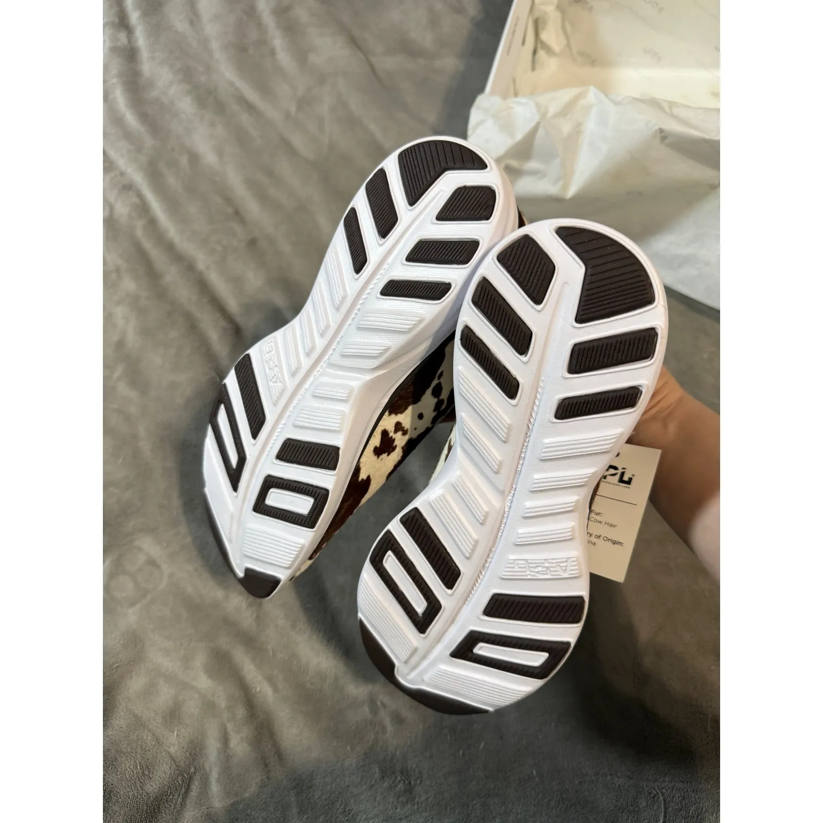 NEW APL ICONIC PHANTOM Women Sneakers Size 7.5 Athletic DEEP BROWN/ WHITE/ COW - Image 6