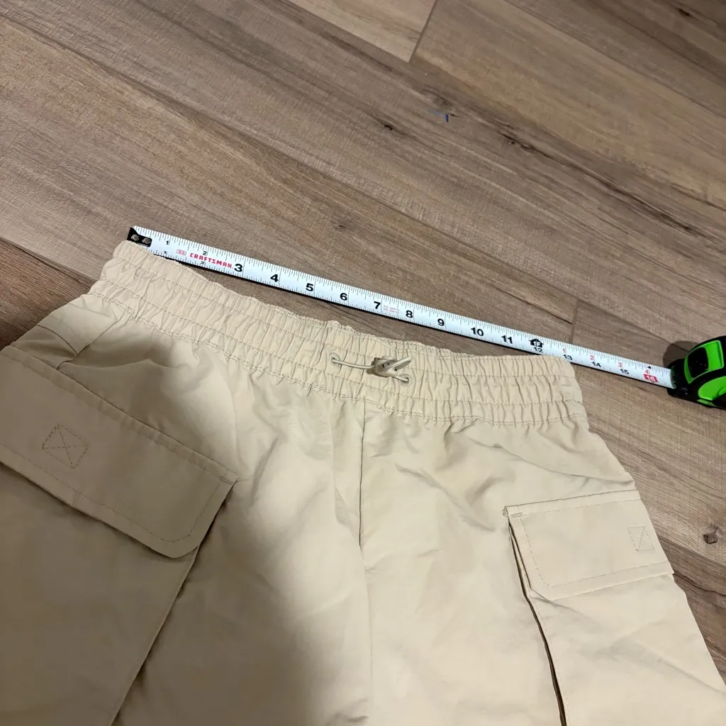 Old Navy Women's Woven Cargo Shorts‎ A stone’s Throw Tan Size XS - Image 7