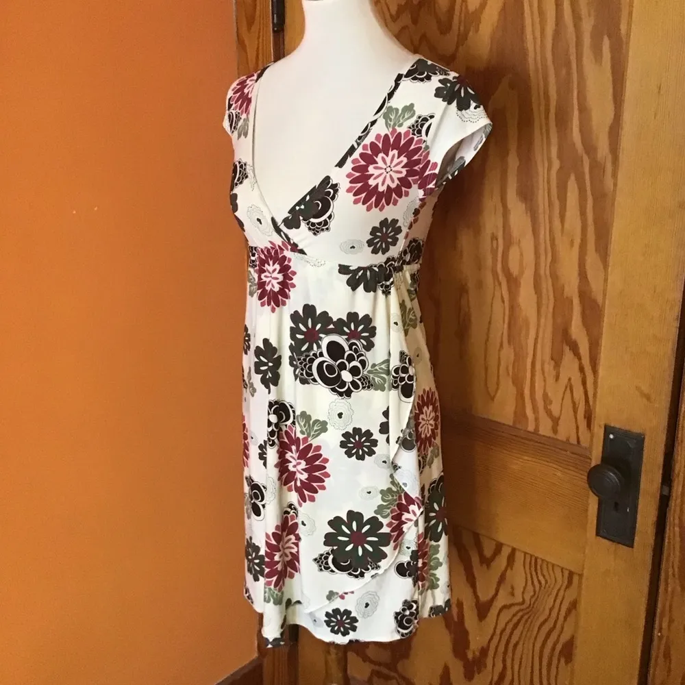 VTG Y2K Retro Love Rocks sexy floral v neck girly mini dress Size XS - Image 6