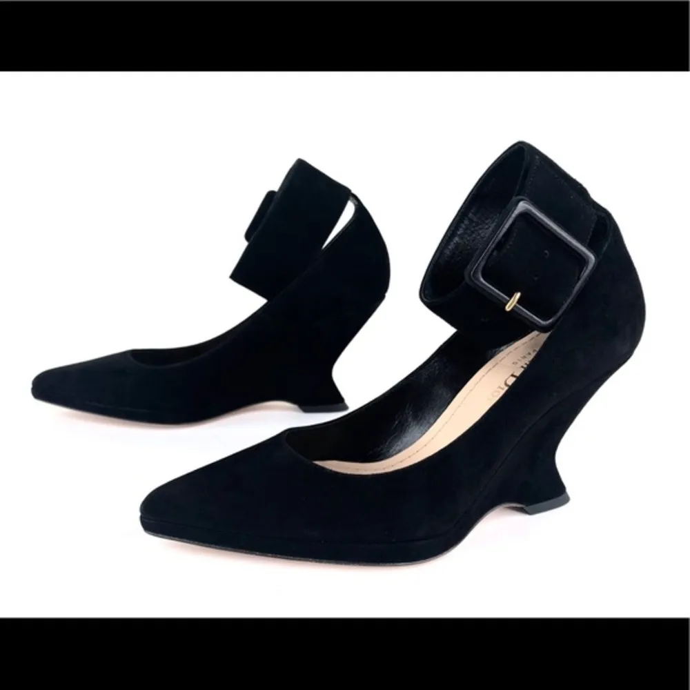 DIOR DIOROUND WEDGE SUEDE ANKLE STRAP PUMPS - Image 3