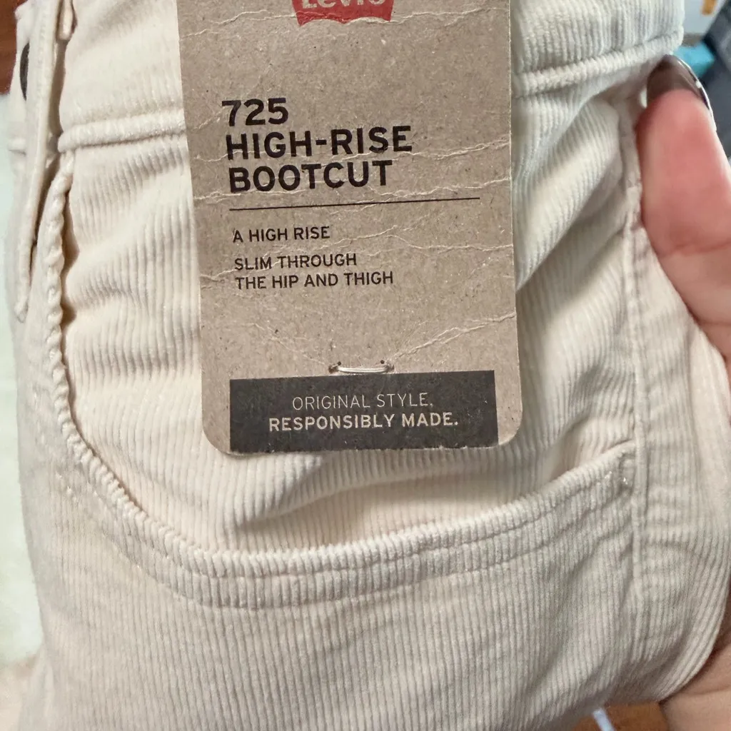 Levi's Corduroy 725 High-Rise Bootcut Jeans - Image 3