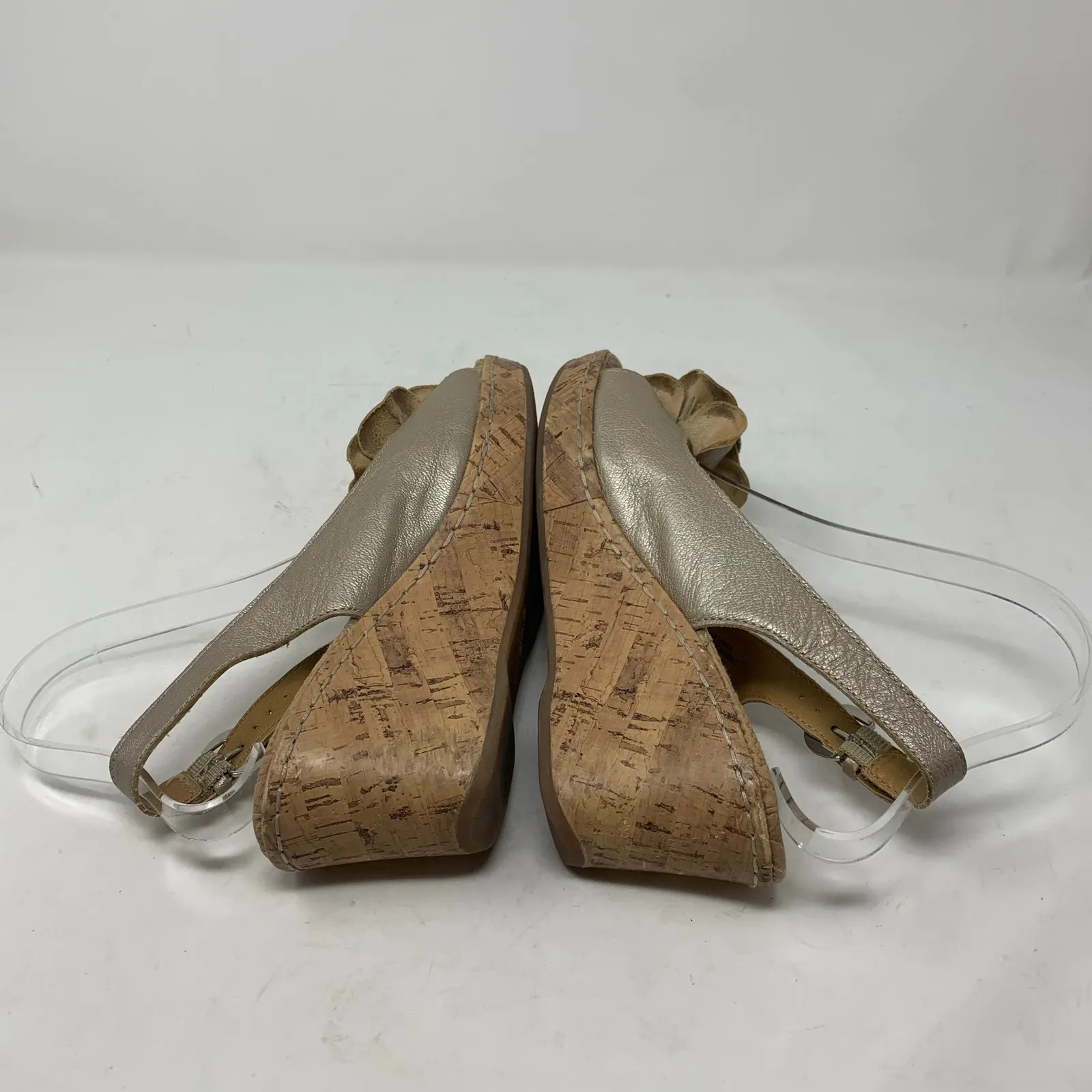 BOC Born Concept Blossom Gold Metallic Leather Cork Wedge Heels Sandals 7 Floral - Image 5