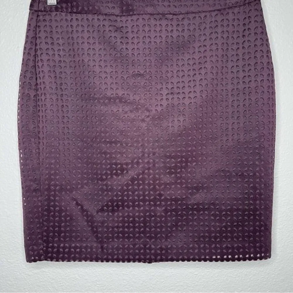Banana Republic Short Pencil Skirt Laser Cut vineyard purple size 8 new - Image 4