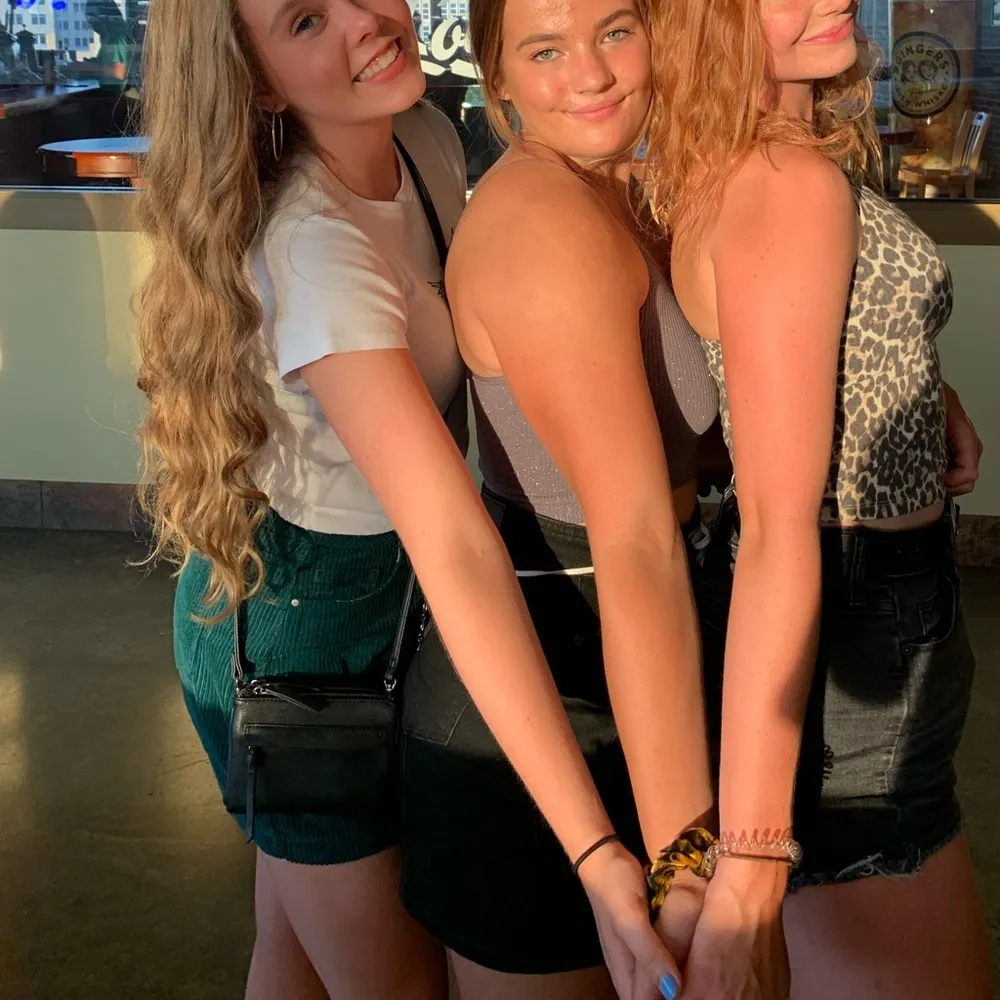 Green mini skirt - Image 5