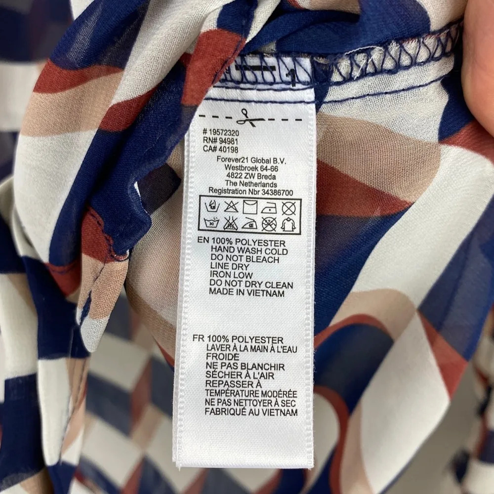 Forever 21 Red Blue Beige Geometric Patterned Long Sleeve Button Up Shirt S - Image 5