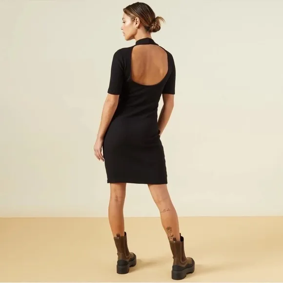 Monrow Black Ribbed Short Sleeve Sweater Dress Womens M Mini Open Back Casual Size M - Image 2