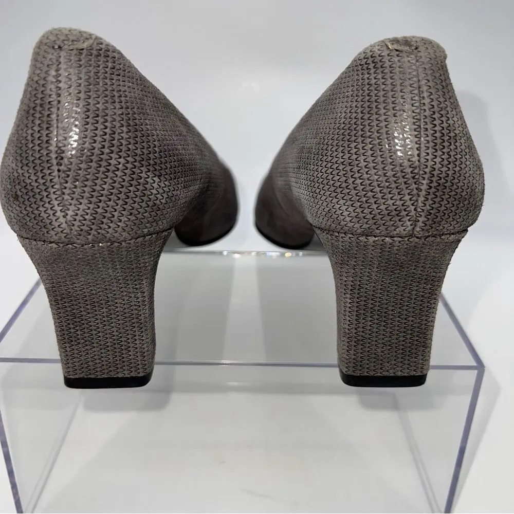 Nordstrom Classic Gray Leather Upper Pump with Metallic Threads Pattern-Sz 8.5N - Image 4