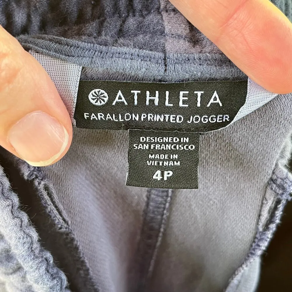 Athleta Women's Farallon Printed Joggers Blue Camo Size 4P - Image 7