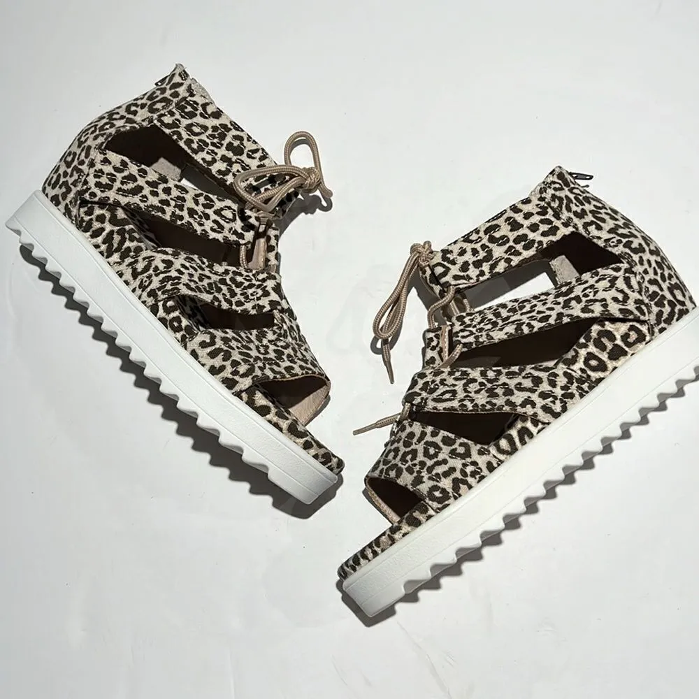Very‎ G leopard print open sandals Size 9. B61 - Image 2