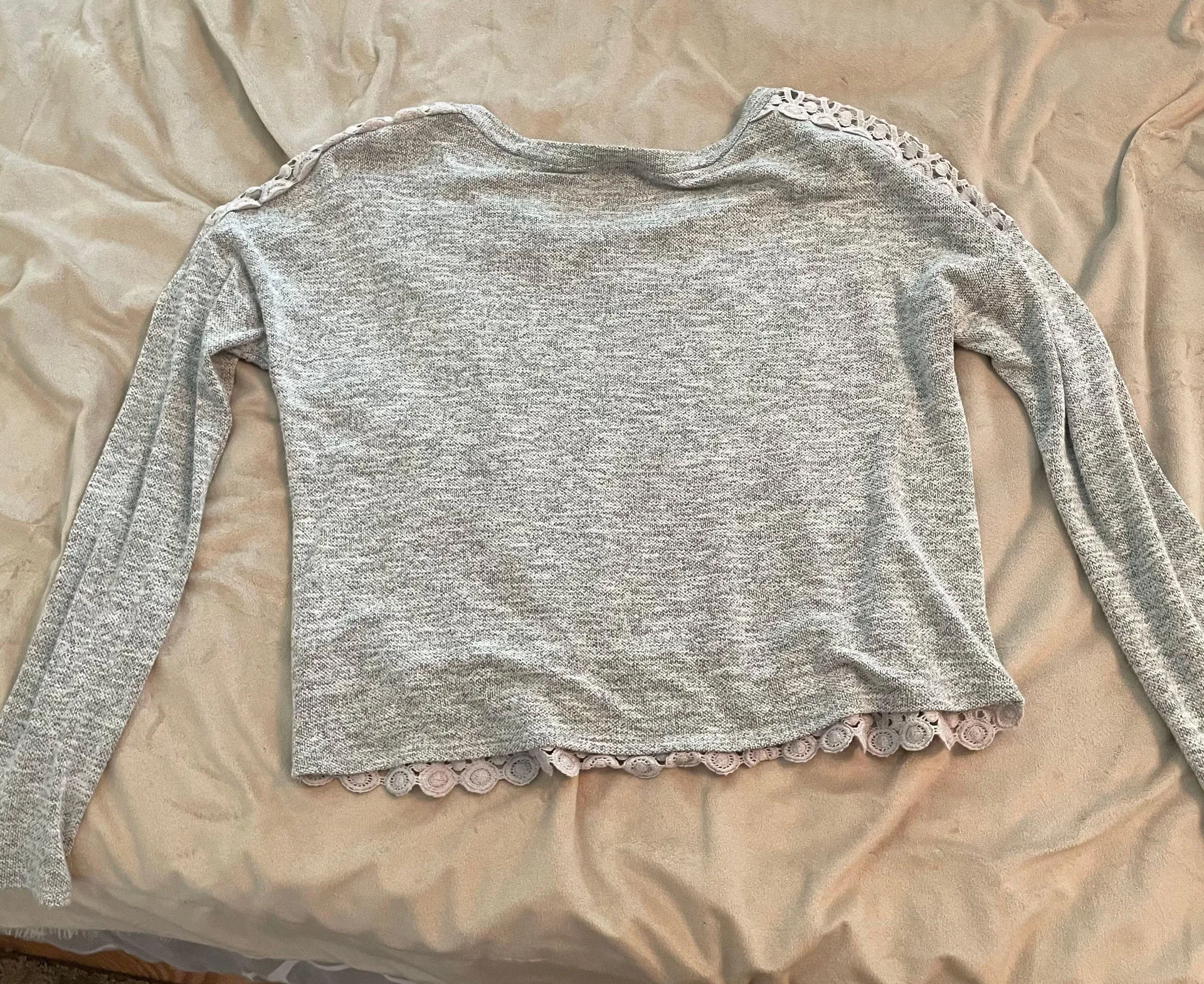 Lovely 153 Lacey Gray Crop Top - Image 5