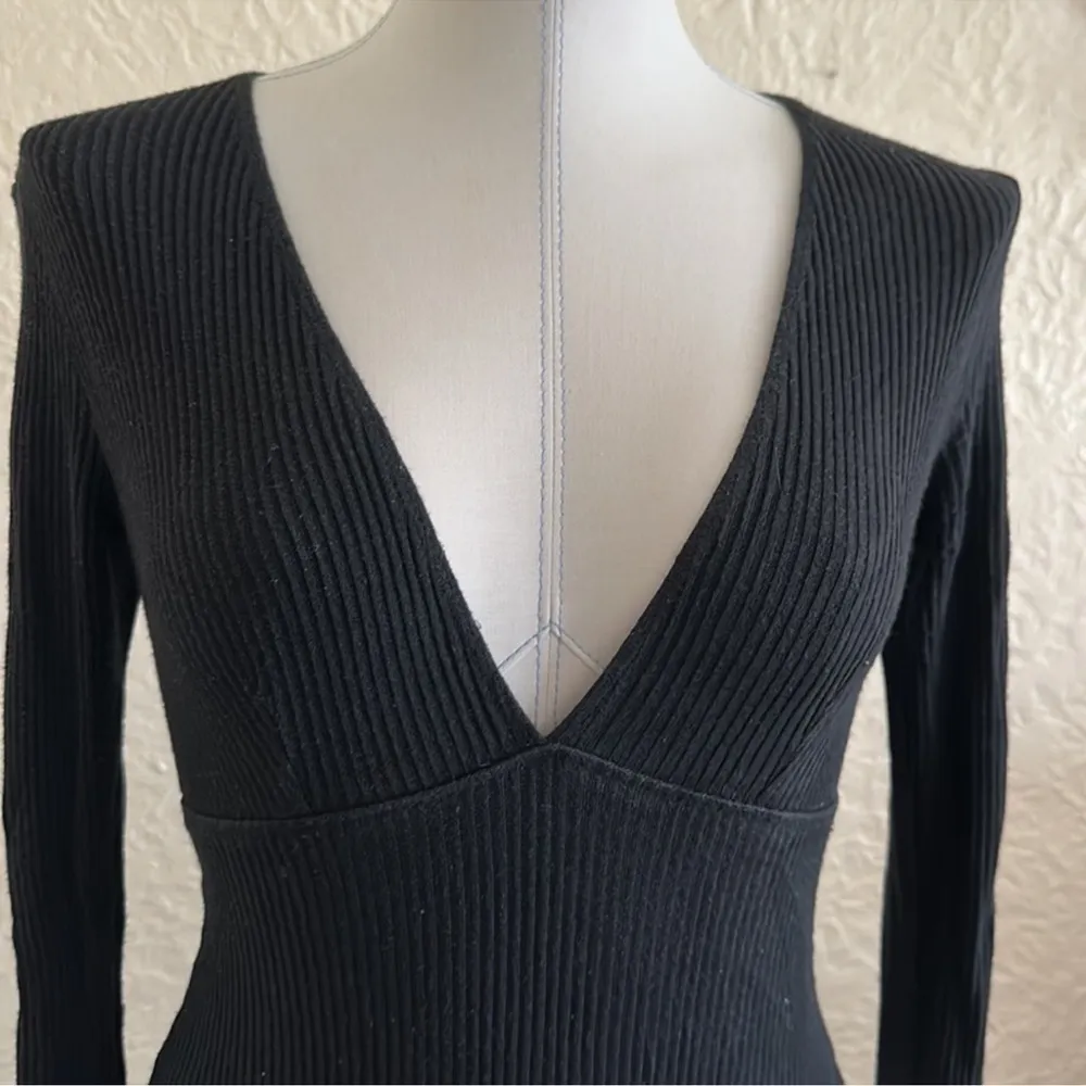 Brandy Melville Black Ribbed Plunge Front Long Sleeve Bodysuit - Image 3
