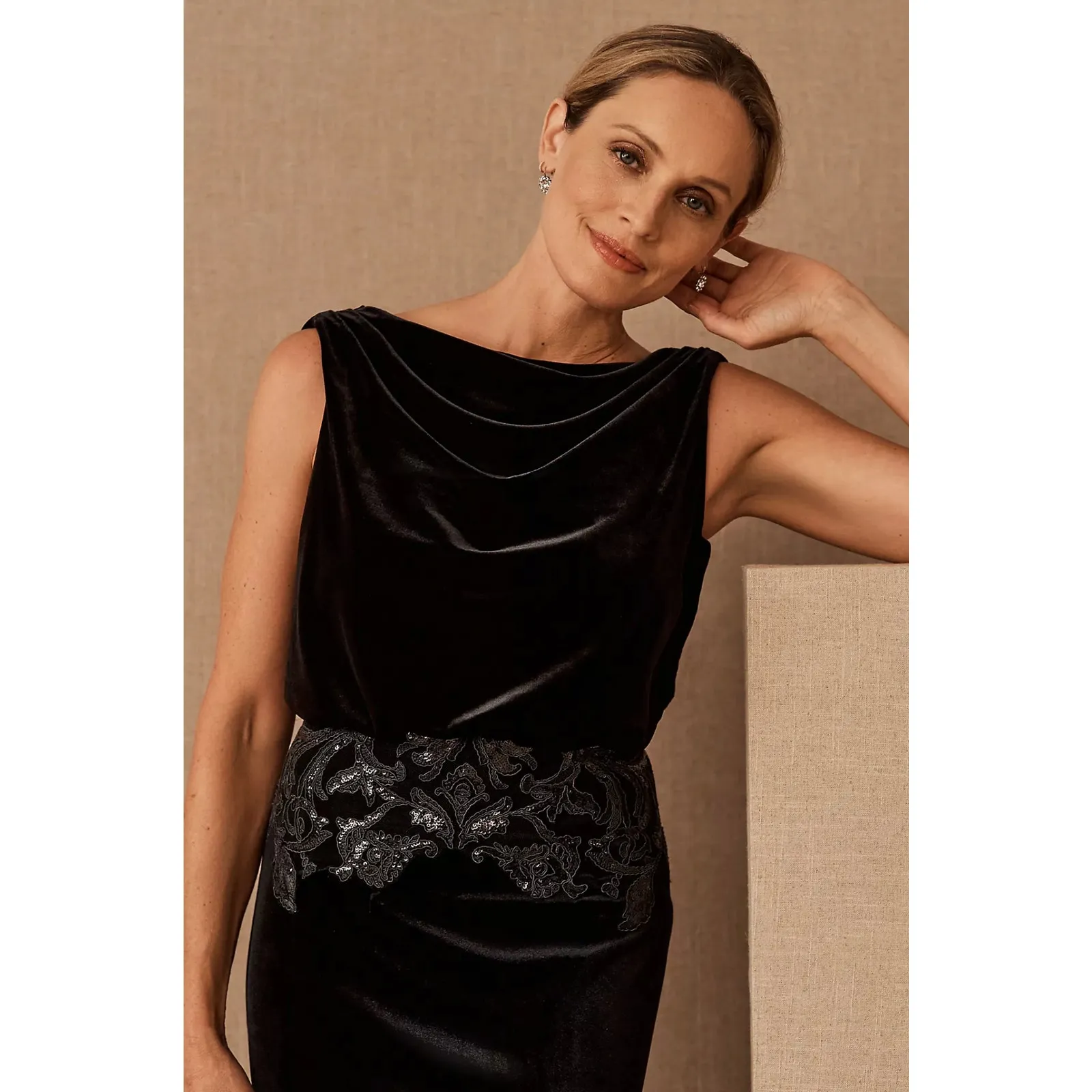 NWT Tadashi Shoji Josepha Dress‎ Size 16 Black Velvet Gown - Image 3