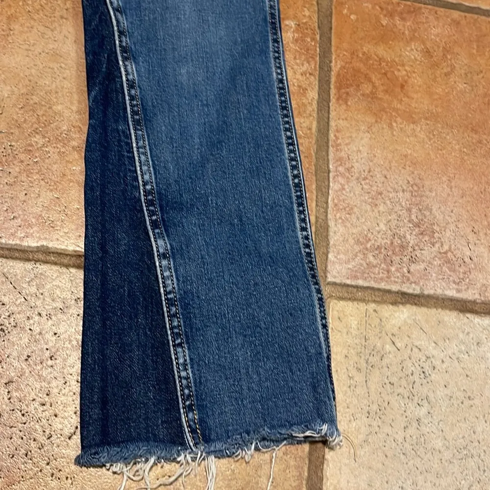 Everlane cheeky boot cut jeans, size 25 - Image 2