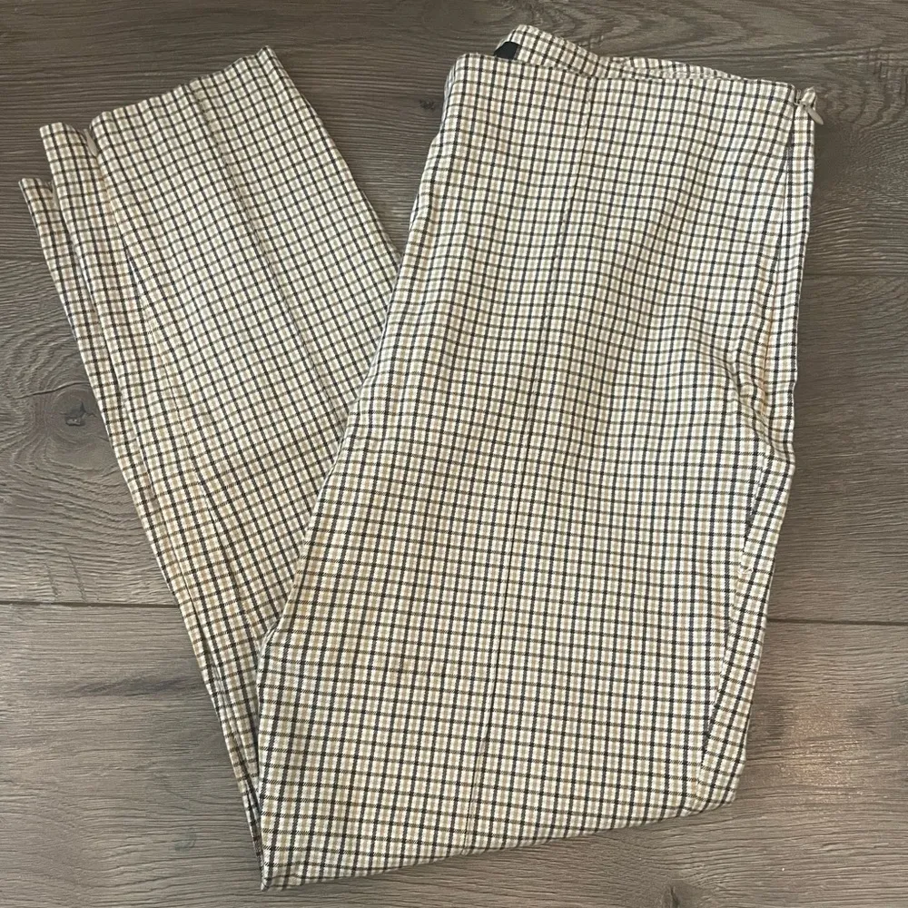 Theory Alettah Ainsley Check Cropped Pants - Image 11