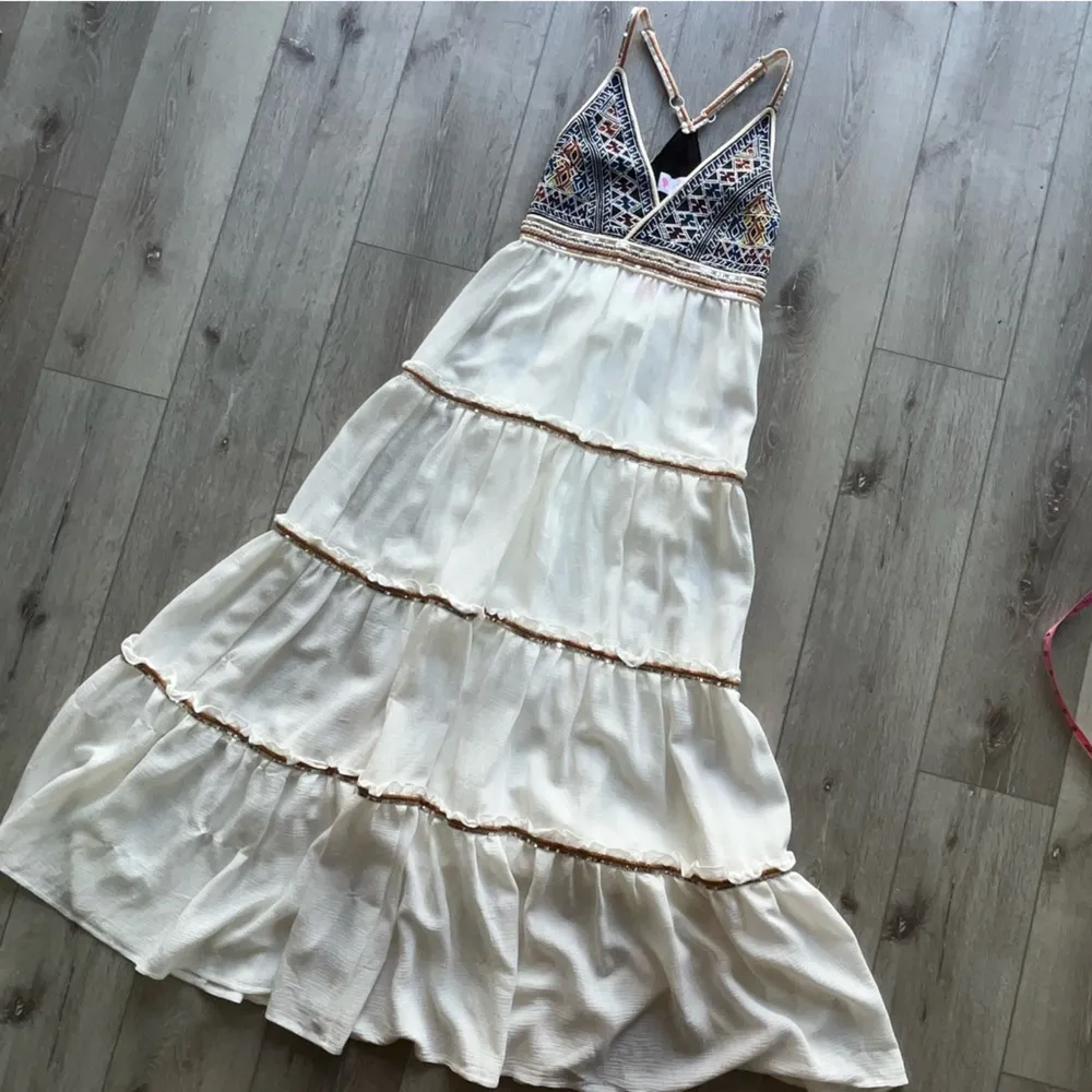 L'ATISTE NWT S Sleeveless Strap
V-neck Boho Embroidered Summer Dress Womens - Image 3