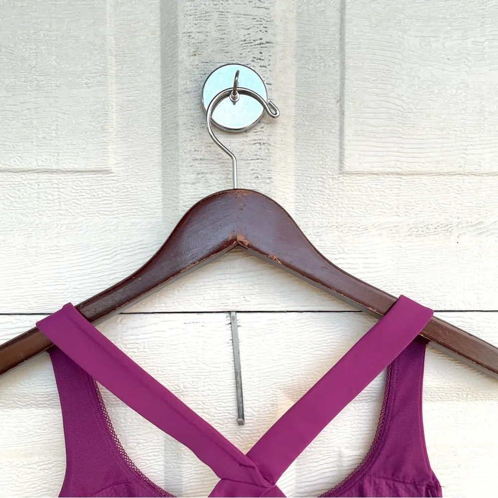 Lululemon Womens Sports Bra Shape Me Berry Purple Mesh Athletic 10 - Image 5