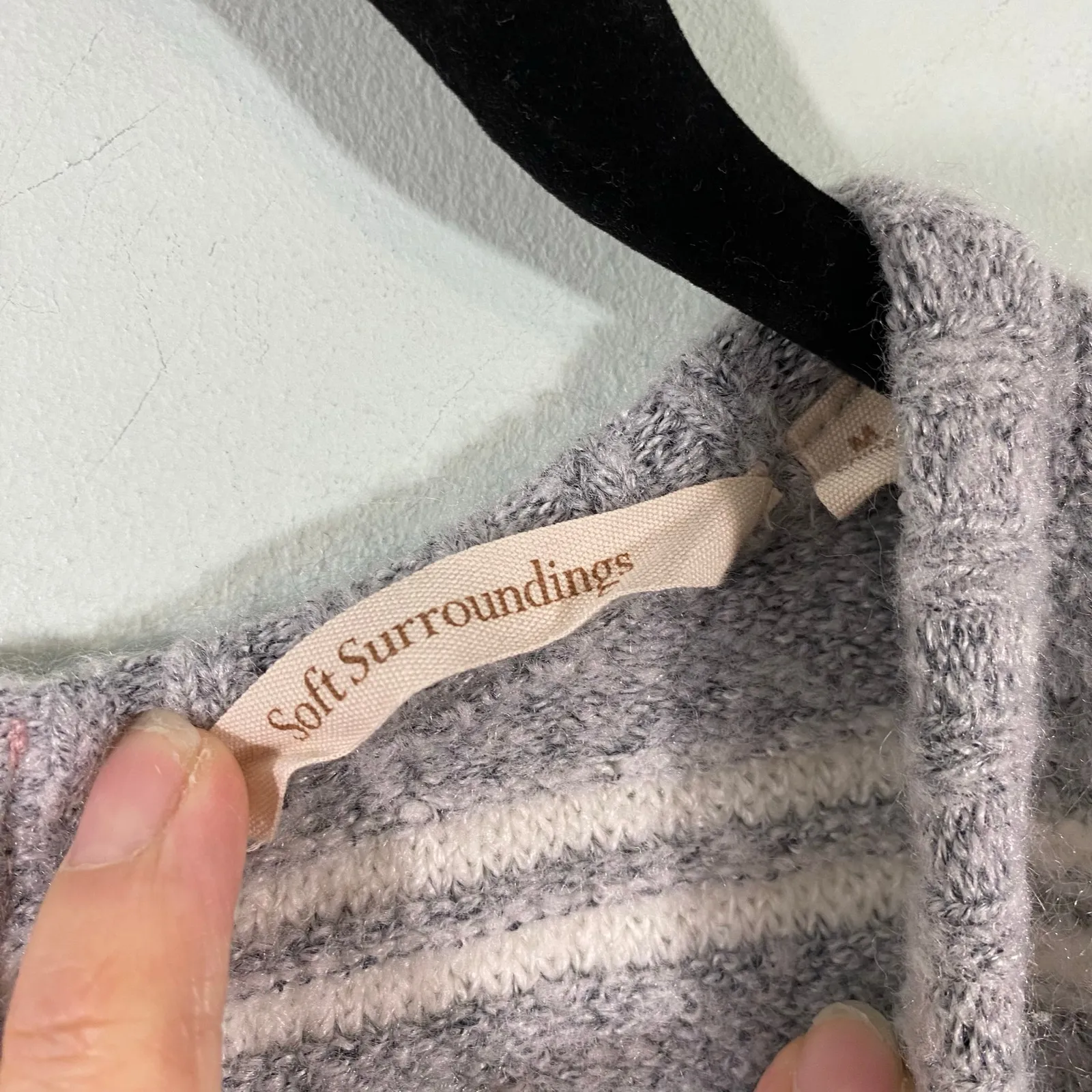 Soft Surroundings Veronica Grey Striped Pink Back Zip Tunic Plush Sweater Size M - Image 4